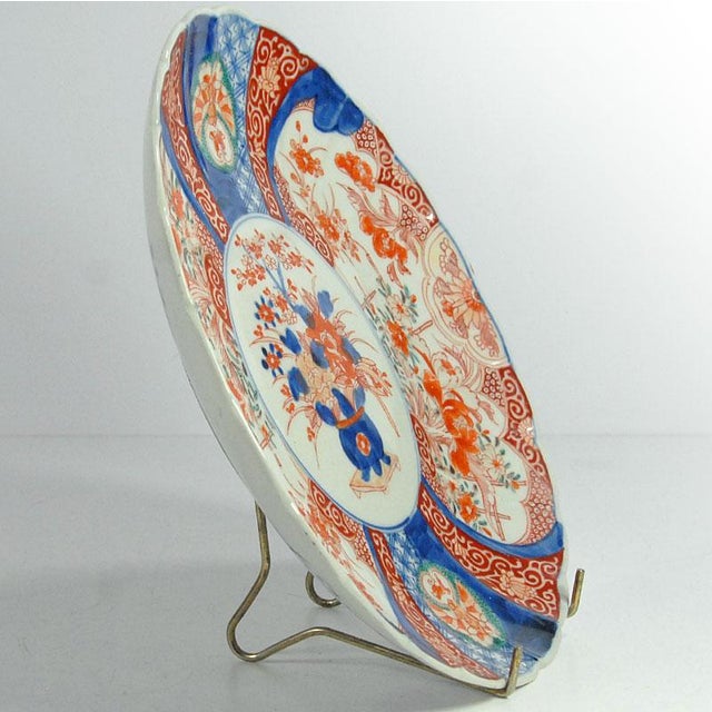 Big Imari Handpainted Japan Dish, 1890s For Sale - Image 3 of 10