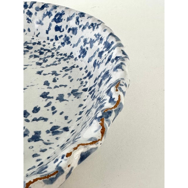 American 1970s Bybee Pottery Kentucky Blue and White Splatterware or Sponge Pie Dish For Sale - Image 3 of 8