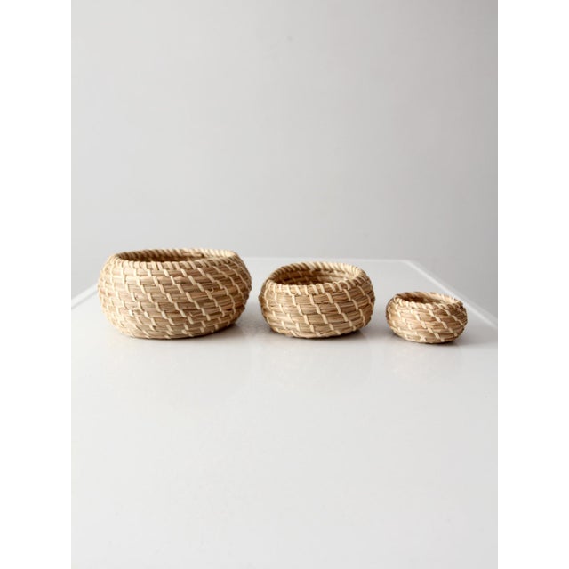 Farmhouse Vintage Set of 3 Woven Nesting Basketsof 3 For Sale - Image 3 of 16