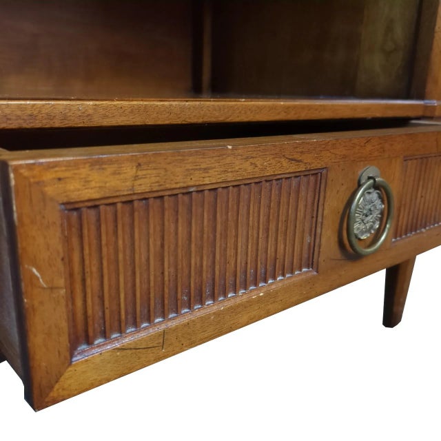 Wood Henredon Fine Furniture Nightstand With Drawer, Cubby, & Pull Out Ledge For Sale - Image 7 of 12