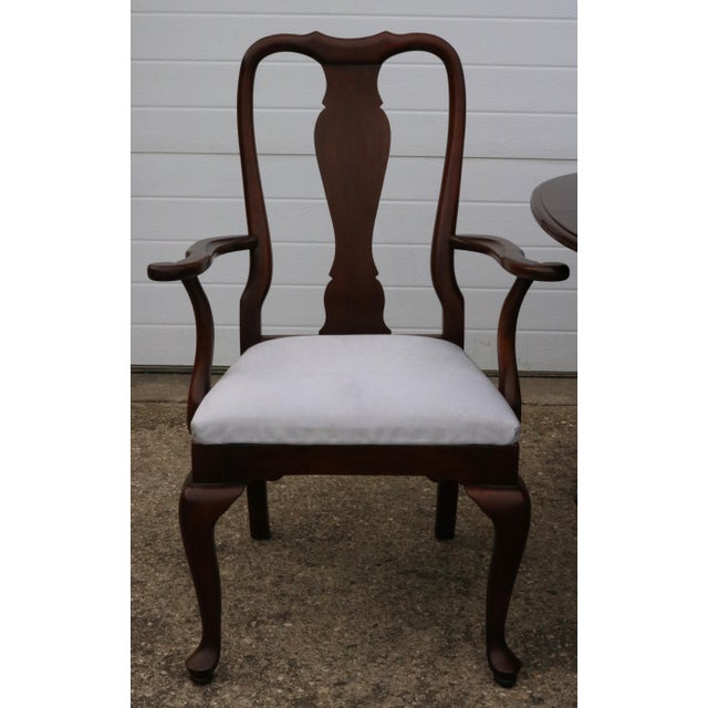 Ethan Allen 1979 Ethan Allen Georgian Court Queen Anne Style Dining Table and Chairs - Set of 7 For Sale - Image 4 of 18