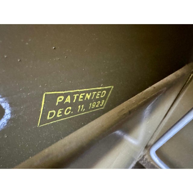 Early 20th Century Yawman & Erbe Industrial 5 Drawer Steel Filing Cabinet in Olive Green For Sale - Image 6 of 15