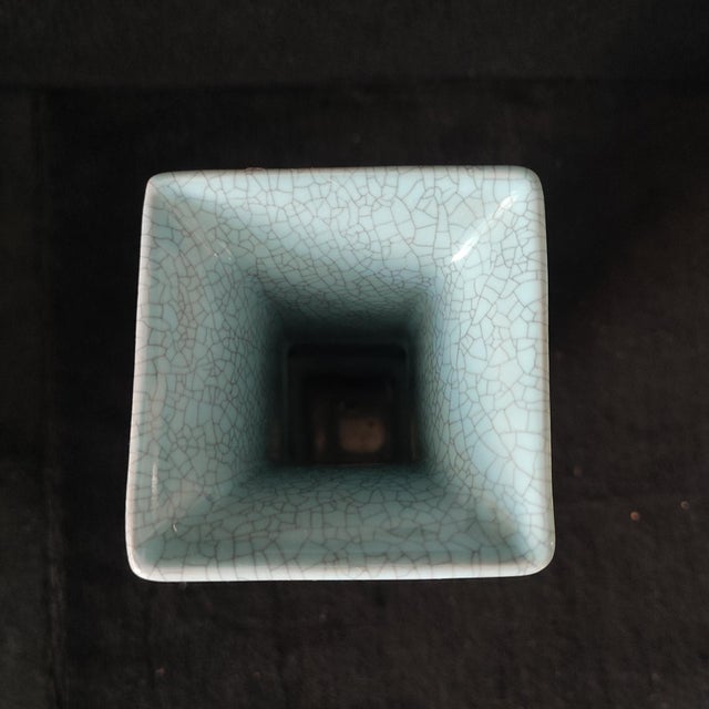 Chinese Ceramic Vase,Guan Ware Crackle Glaze Celadon Porcelain Square Huagu Vase For Sale - Image 4 of 10
