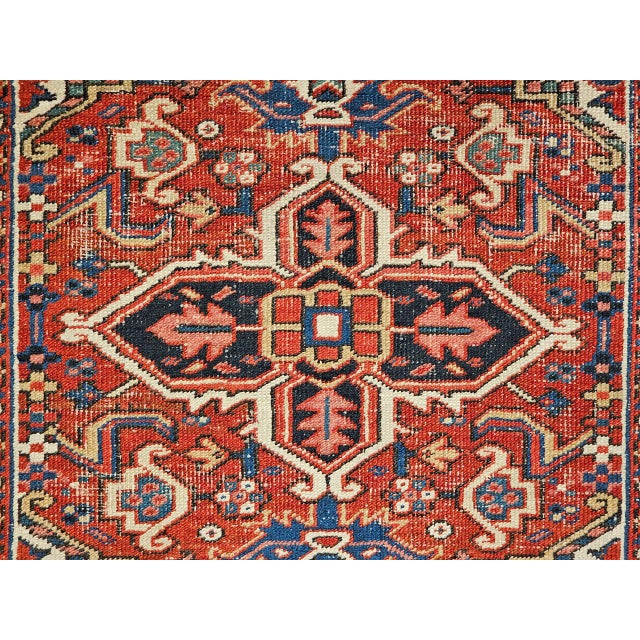 Vintage Persian Heriz Serapi Rug, Hand-Knotted Wool, Geometric Pattern, Brick-Red & Ivory, 4x4 For Sale In Chicago - Image 6 of 18