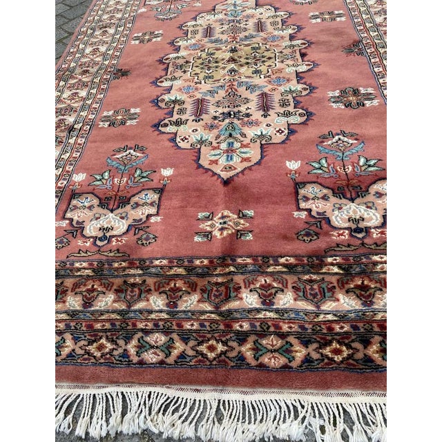 Vintage Pakistani Rug, 1980s For Sale - Image 15 of 18