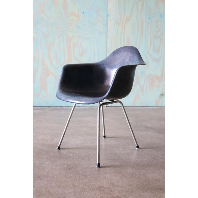 Set of 4 Navy Blue Fiberglass Eames Shell Armchairs for Herman MIller C. 1960s For Sale - Image 11 of 16
