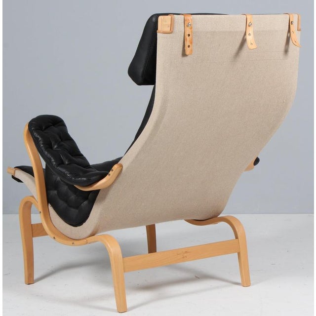 Set of Pernilla Lounge Chair and Ottoman in Leather attributed to Bruno Mathsson for Dux, 1980s For Sale - Image 11 of 13