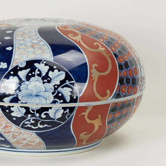 Large Antique Japanese Export Imari Porcelain Lidded Bowl For Sale In West Palm - Image 6 of 12