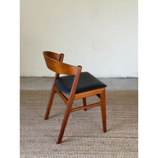 Danish Teak Dining Chairs attributed to Erik Kirkegaard for Høng Stole, 1960s, Set of 6 For Sale - Image 10 of 18