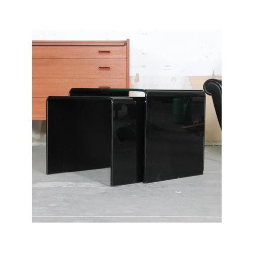 Type Glass coffee tables (set of 2) Date 1970-79 Style Mid-Century Origin Denmark Materials Glass Model Domino Condition...