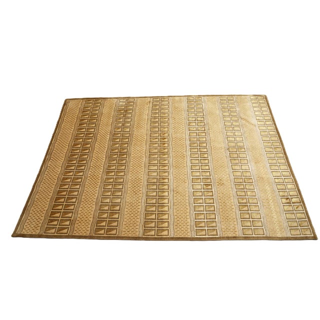 6'x9' Hand-Knotted Modern Tibetan Wool & Silk Carved Linear Rug in Gold & Green For Sale In Los Angeles - Image 6 of 10