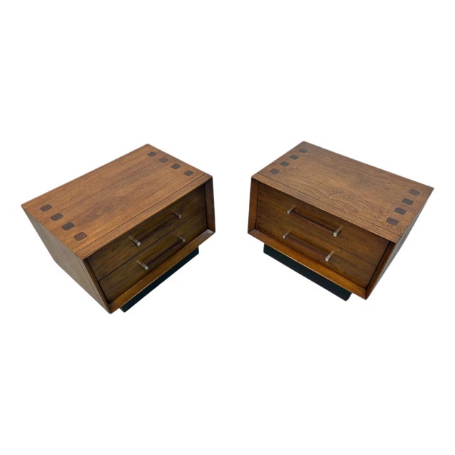 Mid-Century Modern Lane Walnut & Rosewood Nightstands - Set of 2 - Refinished! For Sale
