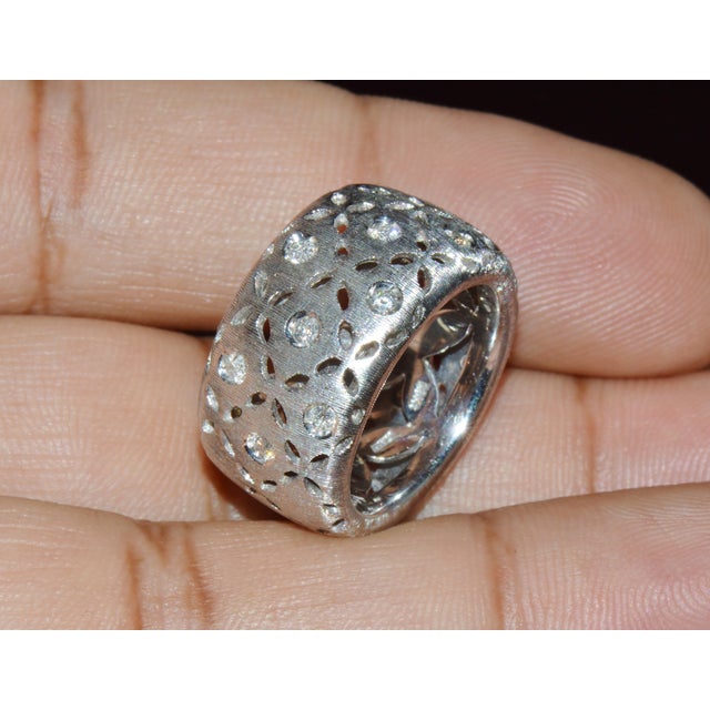 Authentic Roberto Coin Granada Natural 0.32Ct Diamond 18k White Gold Wide Band Ring, Size 6.5 For Sale - Image 12 of 16