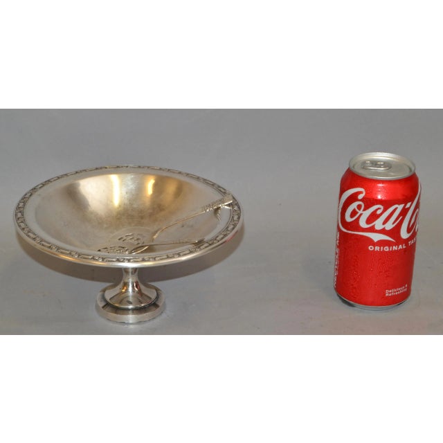 Victorian 1950s Victorian Oneida Silver Plated Footed Serving Bowl 2 Community Plate Spoons, Usa- 3 Pieces For Sale - Image 3 of 13