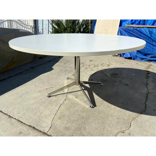 Florence knoll studio style oval round kitchen or conference table with chrome base good quality heavy duty top minor...
