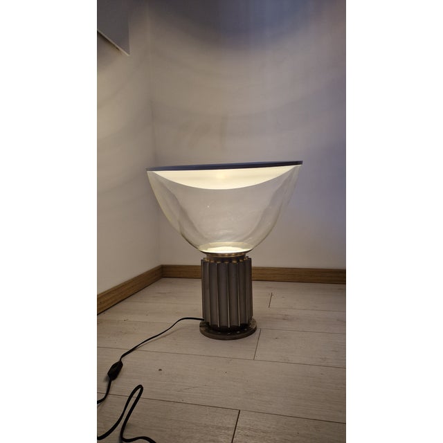 Taccia Table Lamp by Achille and Pier Giacomo Castiglioni for Flos, 1970s For Sale - Image 13 of 14