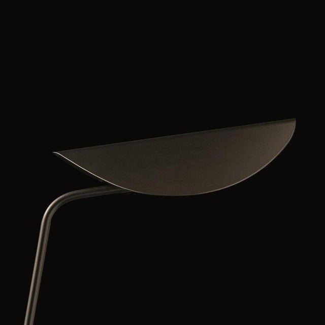 Plume Anodic Bronze & Black Metal Table Lamp by Christophe Pillet for Oluce For Sale - Image 9 of 14