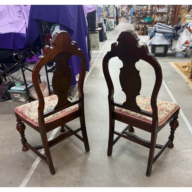 Queen Ann Style Hand Carved European English Tudor Style Dining Side Chair Pair Excellent condition lightly used no...