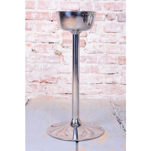 This metal pedestal originates from 1970s Czechoslovakia and reflects the influence of the functionalist aesthetics of the...