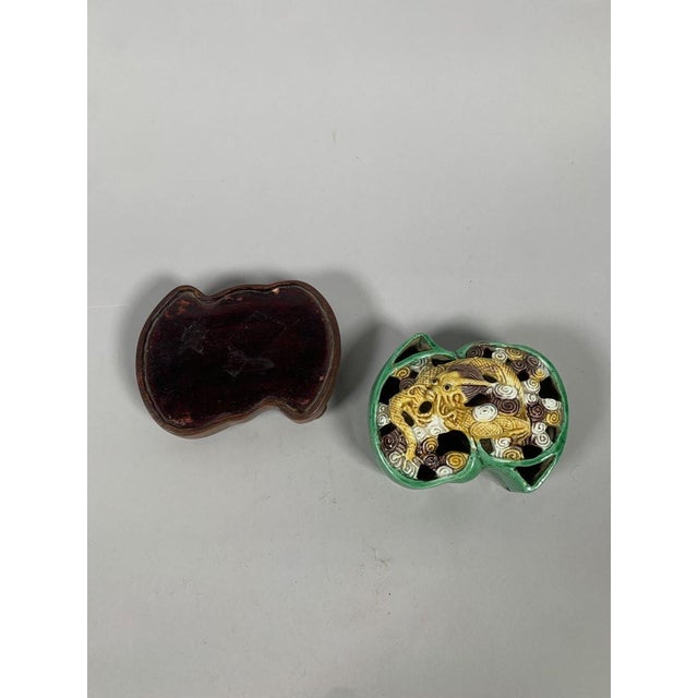 CHINA, 18TH CENTURY, KANGXI PERIOD (1661-1722) China Sancai glazed biscuit For Sale - Image 6 of 8