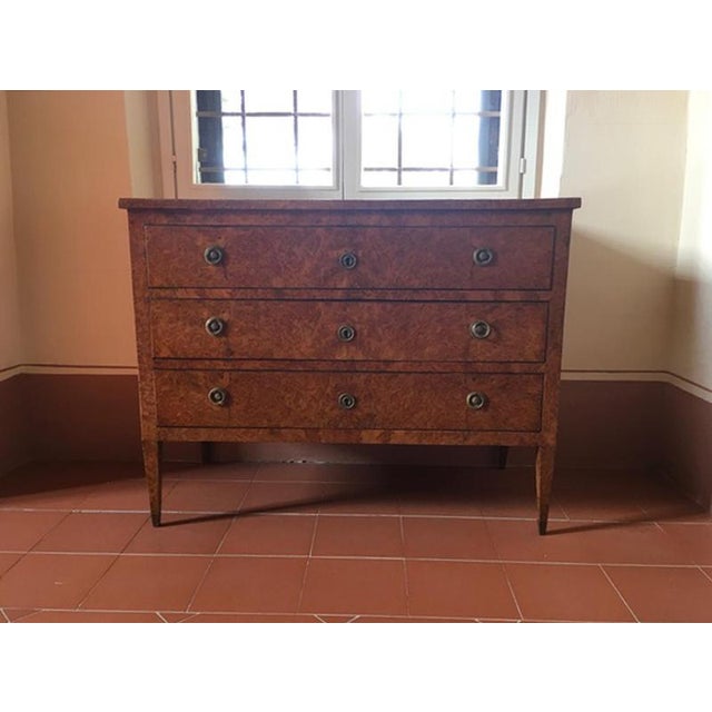This kind of chest of drawers is an eclectic piece that doesn't shows his age. The linear shape is very contemporary and...