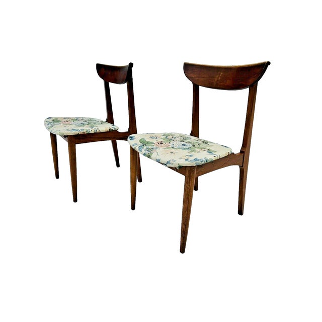 Lane perception mid century set of 2 dining chairs, measures: 20.75 wide x 20 deep x 30.5 inches high, with a seat height...