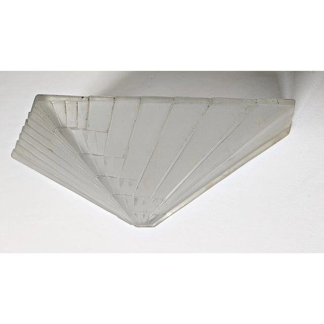 David Gueron Degue Single French Art Deco Wall Sconce by Degue For Sale - Image 4 of 6
