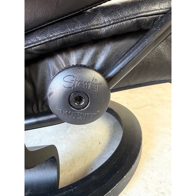 Vintage Norwegian Ekornes Stressless Black Leather Recliner Lounge Chair With Ottoman For Sale - Image 4 of 12