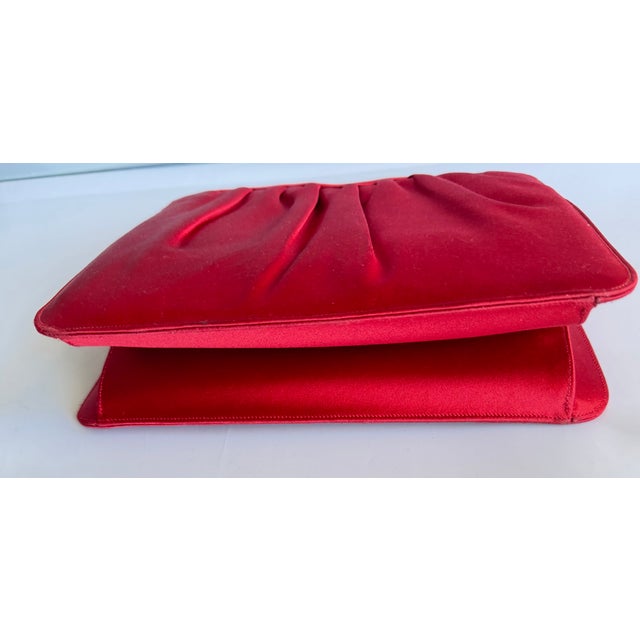 90s Judith Leiber Red Satin Evening handBag Crystal Shoulder Day Vintage Clutch For Sale - Image 15 of 17