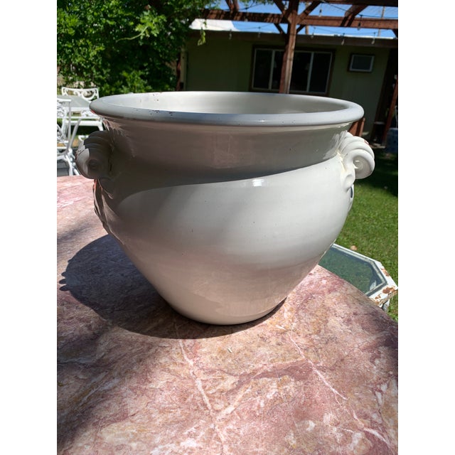 Here we have a lovely white glazed terracotta planter or cachepot. This gorgeous Tuscan pot was handmade in Italy. Nice...