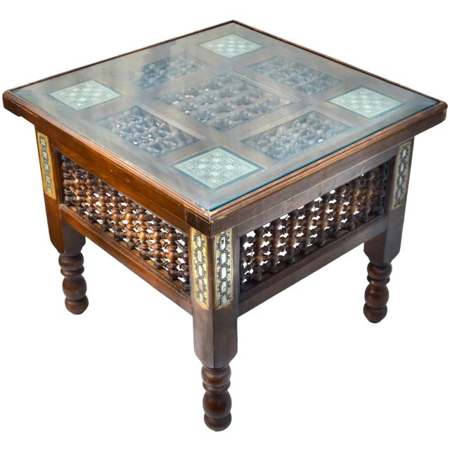 Mid-Century Modern Early 20th-Century Moorish-Patterned Mother-Of-Pearl Side Table For Sale - Image 3 of 6