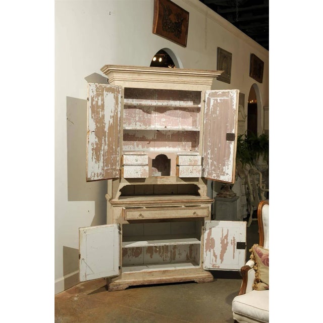 Gustavian (Swedish) Swedish Early 19th Century Gustavian Painted Tall Cabinet with Reeded Doors For Sale - Image 3 of 11