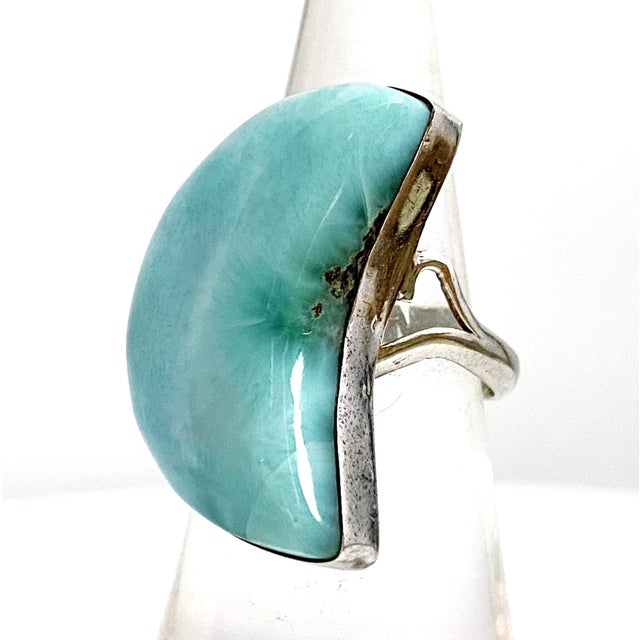 Contemporary Monumental Larimar Half-Moon Ring in Sculptural .925 Sterling Silver, Size 7.75 For Sale - Image 3 of 10