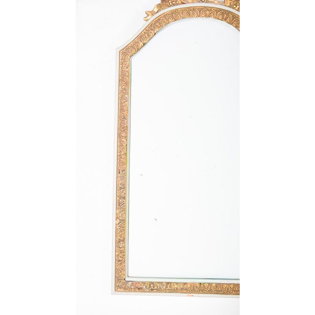 White and Gilt Wooden Mirror with Carved Bow Crest, 1970 For Sale - Image 4 of 9