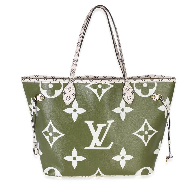 Released in 2007, the Louis Vuitton Neverfull bag has since become one of the House's most established styles. Available...