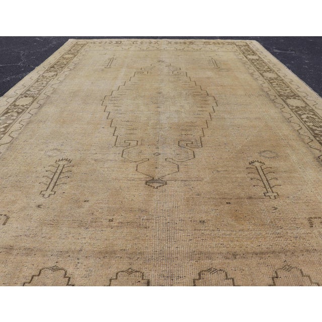 Textile Vintage Turkish Oushak Rug With Tribal/Floral Medallion Design in Tan and Taupe For Sale - Image 7 of 11