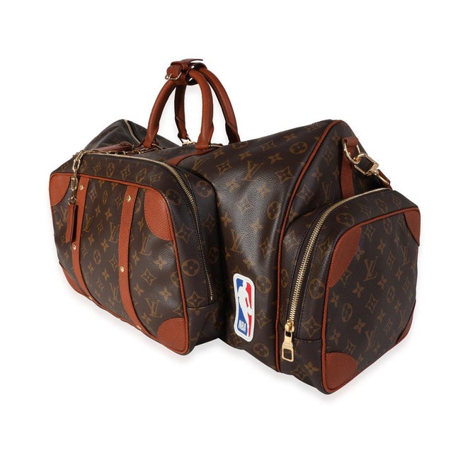 An early 20th-century design from Louis Vuitton, the Keepall bag is the epitome of the Maison's spirit and passion for...