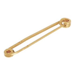 20th Century Brooch in 19.2k Gold For Sale