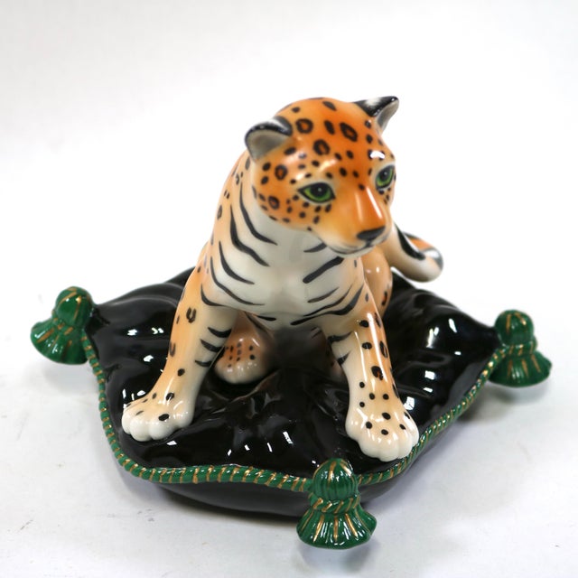 The Jaquar Jungle series is one of Lynn Chase’s earliest designs. This striking figurine from that series depicts a...