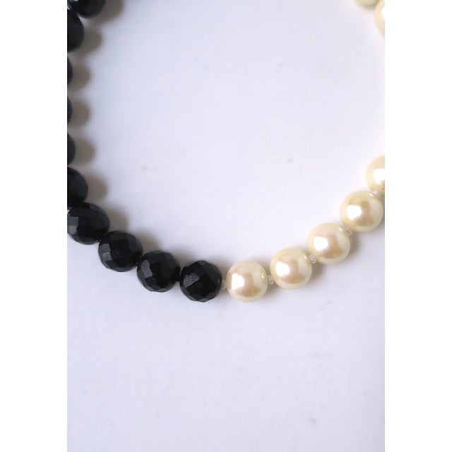 Black and White Faux-Pearl Bead Collar Necklace by Miriam Haskell, Circa 1970s For Sale - Image 12 of 16