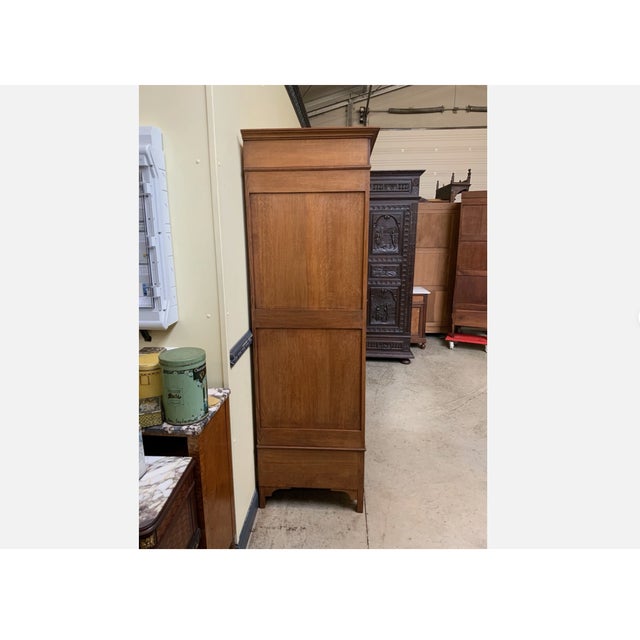 Age: circa 1910 Wood type: solid oak Condition: very good, meticulously maintained, fully restored original condition...