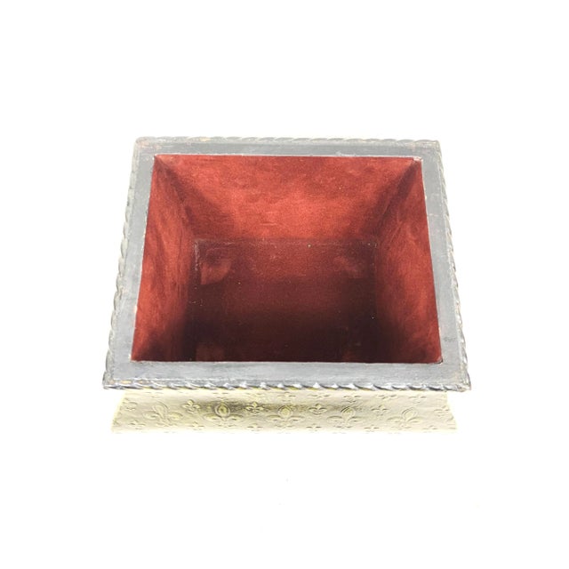 Late 20th Century Vintage Wooden Fleur De Lis Lidded Box For Sale - Image 5 of 12