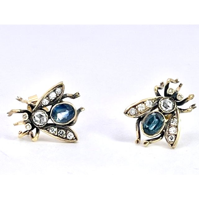 Cornflower Blue Antique Gold and Silver Bee Earrings With Sapphires and Diamonds, Pair For Sale - Image 8 of 13