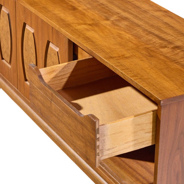 Young Manufacturing Mid Century Walnut and Burlwood Credenza and Hutch For Sale - Image 9 of 13