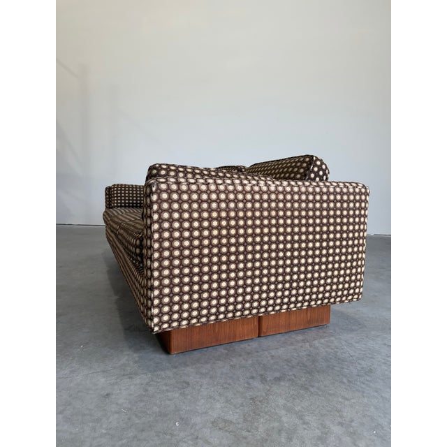 Mid Century Modern Mod Circles Print Plinth Base Sofa For Sale In Tampa - Image 6 of 11