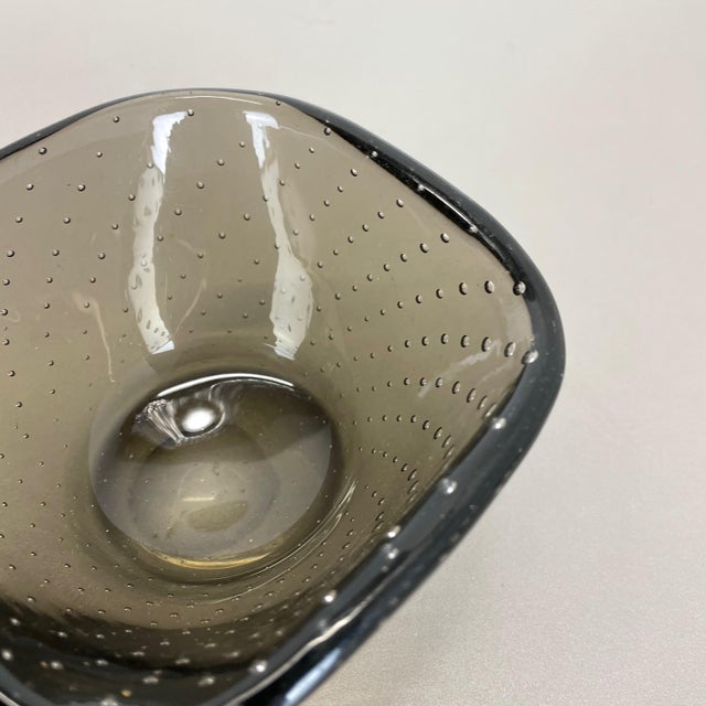 Green Glass Bullicante Bowl or Ashtray attributed to Venini, Italy, 1970s For Sale - Image 7 of 18