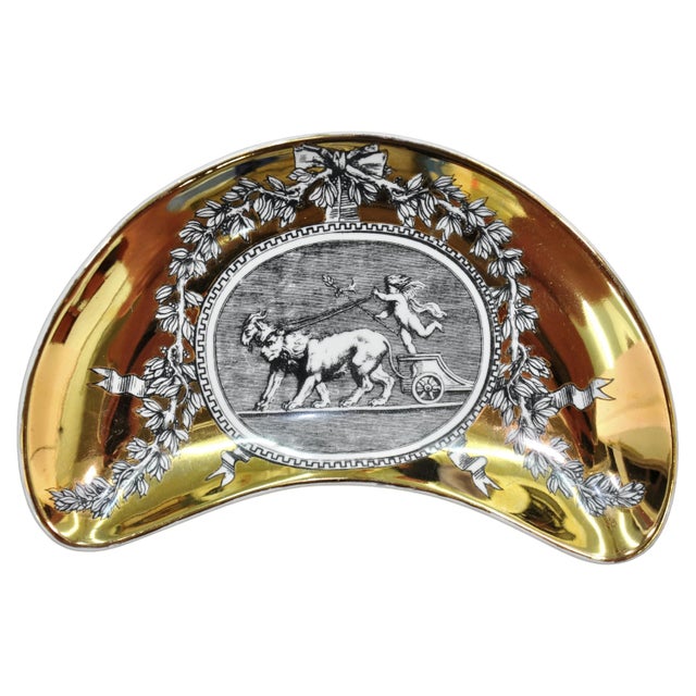 1960s Set of Piero Fornasetti Medaglioni Gilt Porcelain Crescent Catchall Plates, 1960s For Sale - Image 5 of 10