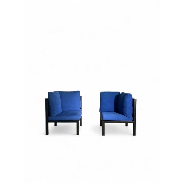 Produced by b&b italia in 1986, these corner armchairs are part of the famous sity collection, which earned antonio...