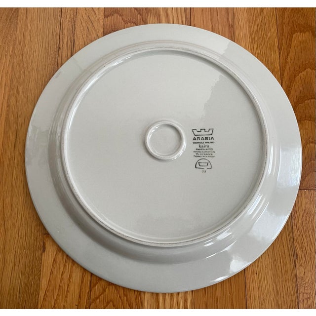 Mid-Century Modern 1970s Mid-Century Modern "Kaira" by Arabia of Finland. Round Serving Platter For Sale - Image 3 of 3