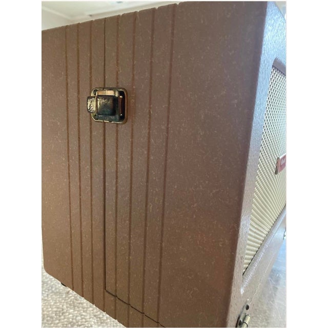 Metal Vintage Kodak Pageant 16mm Sound Projector Speaker/Case Unit Model 8k5 For Sale - Image 7 of 9